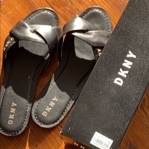 DKNY Black leather slides sandals
